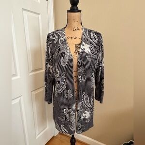 Women’s lightweight open Cardigan Size L Black/white paisley